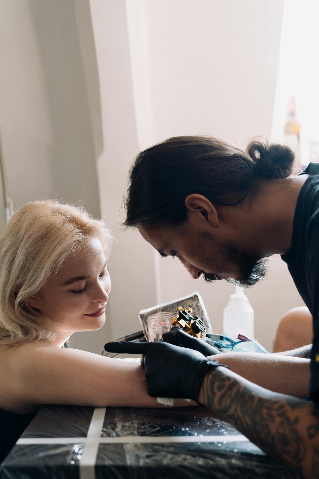 Professionnel coiffeur utilisant Booklane